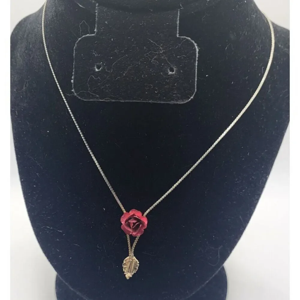 Vintage Metal Rose Necklace 16in